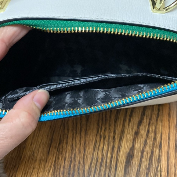 Karl Lagerfeld Handbag - Picture 7 of 10